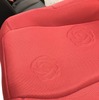 フリーエンボス接着だと、ご覧のような柄が自由に作れる。