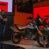 KTM 790アドベンチャーRと790アドベンチャー（EICMA 2018)