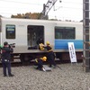 至近の玉川上水駅から非常梯子を持ってくる。