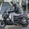 ヤマハの大型スクーター、XMAX に上質な「アイアンマックス」…EICMA 2018