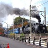 鬼怒川橋りょう付近で行なわれた試験風景。