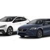 V40クロスカントリーT5 AWDクラシックエディション（左）とV40 T3 タックエディション（右）