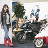 星野華さんと愛車のプジョー『ジャンゴ125エバージョンABS』＆BMW『S1000RR』