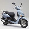ホンダ リード 新型を市場投入　低燃費の通勤用スクーター