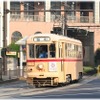 元東京都電杉並線で運行されていた700形701号。1955年にナニワ工機（現・アルナ車両）で製造され、杉並線時代は2000形を名乗っていたが、都電の路線縮小により1969年7月に長崎入りした。杉並線は軌間1067mmだったが、1962年の杉並線廃止後は軌間1372mmの都電本線へ転出。長崎電軌は軌間1435mmのため、異なる3つの軌間で運行された希有な車両でもある。