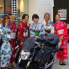 昨年の「MOTO FES」で開催した浴衣女子会。参加女性はバイクでNEOPASA清水まで走ってきて、現地で浴衣に着替えて夏祭りのひとときを楽しんでいた。