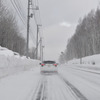 北海道旭川市内から北上。雪の一般道と高速道で試乗した。