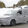 VW  キャディ（T7 ライフキャディ）次期型 スクープ写真