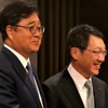 三菱自動車の益子現CEOと加藤新CEO