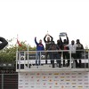 表彰台で記念写真を撮るビジター（マン島TTレース2019）