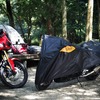 ブラックの方が自分のバイクに合う、という方はこちらのカラーを