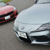 トヨタ スープラ 新型（右）とBMW Z4（左）