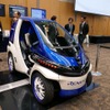 トヨタ車体「コムス」をベースにコネクテッドカー向け開発キットを搭載した