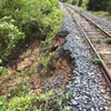 10月24日時点の八戸線被災状況。盛土が流出した侍浜駅構内。
