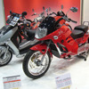 【東京モーターサイクルショー08】謎のATオートバイ…その正体は？