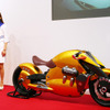 【東京モーターサイクルショー08】スズキ…参考出品車2台と鈴鹿8耐マシン
