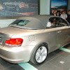 【BMW 1シリーズカブリオレ 日本発表】写真蔵…ソフトトップの開閉