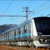 3月26日に10連1本がデビューする5000形。3月21・22日のツアーでは、車内アナウンスを通じて、車両開発担当者による車両説明が行なわれる。