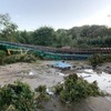 被災直後の第六久慈川橋梁。被災前は4つの橋脚が支えるガーダー橋だった。