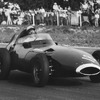 1957年イタリアGPをヴァンウォールで優勝したモス。