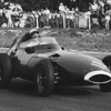 1957年イタリアGPをヴァンウォールで優勝したモス。