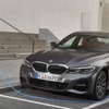 BMW 3シリーズ 新型のPHV、330eセダン