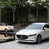 マツダ R360クーペ と マツダ2 100周年特別記念車