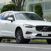 ボルボ XC60 B5 AWD Inscription