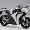 ホンダ CBR1000RR フルモデルチェンジ
