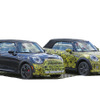 MINI クーパーSコンバーチブル（手前）とJCW コンバーチブル（奥） 改良新型プロトタイプ（スクープ写真）