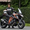 KTM 1290スーパーデュークGTと鈴木大五郎