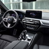 BMW 5シリーズ・セダン 改良新型のPHV「545e xDrive」