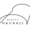 レンガ製高架橋が持つ美しいアーチ形状をイメージしたという『日比谷OKUROJI』のロゴマーク。その名は「銀座・日比谷の『奥』という立地に、『路地』という施設性を加えることで密かな穴場感を醸成する」という意味がある。