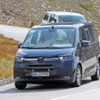 VW T7 PHEVプロトタイプ（スクープ写真）