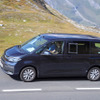 VW T7 PHEVプロトタイプ（スクープ写真）