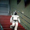 【新聞ウォッチ】ホンダ流ワークシェア---本社受付に『ASIMO』配属