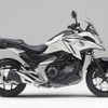 ホンダ NC750X（パールグレアホワイト）