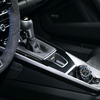 クロノグラフは、新型911 GT3顧客向けエクスクルーシブ。ポルシェデザインがデザインした。エンジンのコンロッドと同じチタン製だ。