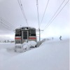 積雪に阻まれ函館本線岩見沢～峰延間で立ち往生した731系電車。2月24日。