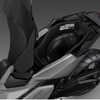 ホンダ X-ADV ラゲッジボックス（ヘルメット収納時）