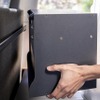 工具を使わずに取付＆取り外し可能