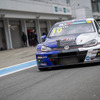 #10 佐藤潤選手（フォルクスワーゲン ゴルフ GTI TCR）