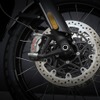 Brembo製M50モノブロックラジアルマウントツインキャリパー