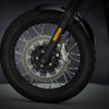 Brembo製高性能4ピストンフロントブレーキキャリパー