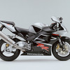 これぞホンダのWGP仕様、海外専用のスーパースポーツバイクを国内投入
