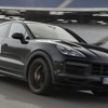ポルシェ・カイエン・クーペ の新たな高性能モデルのプロトタイプ