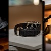 サヴィル・ロウ・コレクション。左から＜ボルサリーノ＞パナマキート ミドル ブリム、＜エポナス＞レザーバンド、＜ナカタハンガー＞メンズスーツハンガー