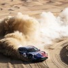 ポルシェ・タイカン・クロスツーリスモ のドリフト走行