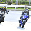 ホンダ レブル250（左）とヤマハ YZF-R25 （右）