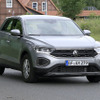 VW T-Roc 改良新型プロトタイプ（スクープ写真）